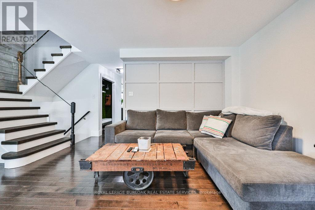 4429 Vallence Drive, Burlington, Ontario  L7L 6J8 - Photo 21 - W12630976