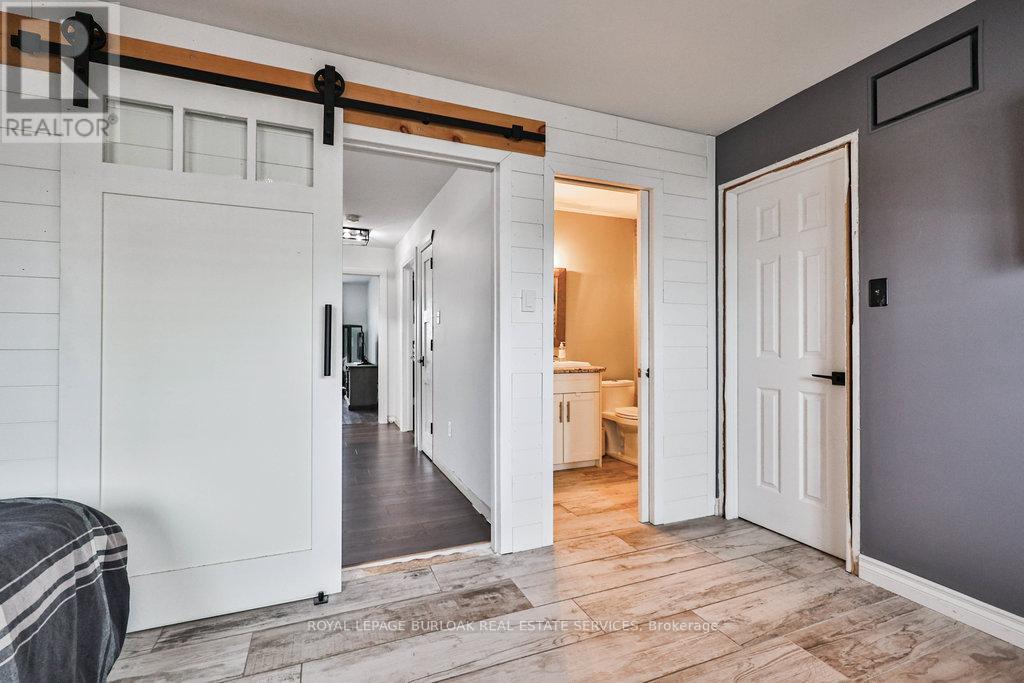 4429 Vallence Drive, Burlington, Ontario  L7L 6J8 - Photo 30 - W12630976