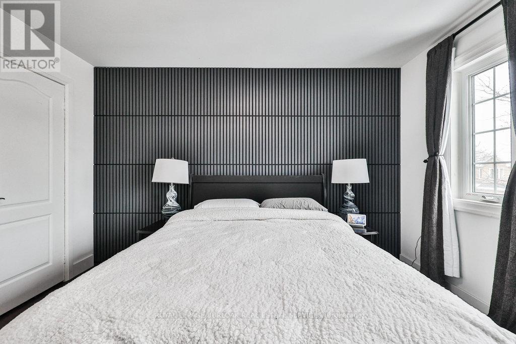 4429 Vallence Drive, Burlington, Ontario  L7L 6J8 - Photo 33 - W12630976