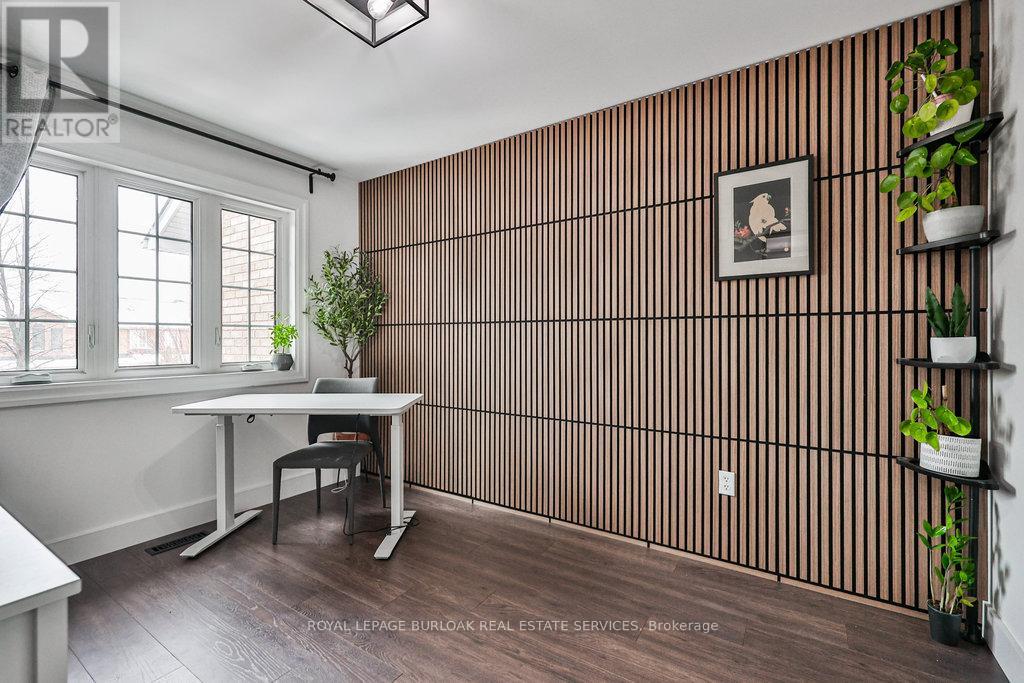 4429 Vallence Drive, Burlington, Ontario  L7L 6J8 - Photo 35 - W12630976