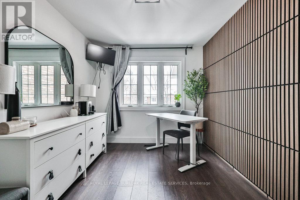 4429 Vallence Drive, Burlington, Ontario  L7L 6J8 - Photo 36 - W12630976