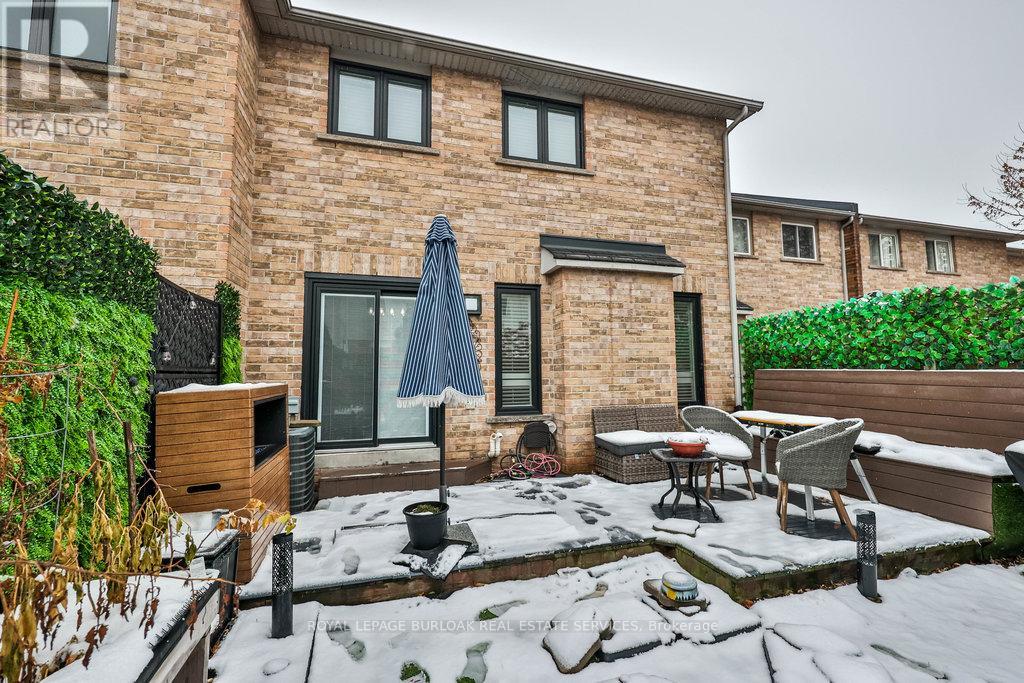 4429 Vallence Drive, Burlington, Ontario  L7L 6J8 - Photo 40 - W12630976