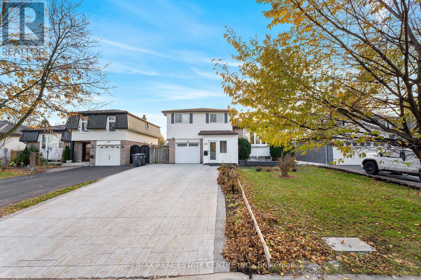 23 Jefferson Road, Brampton (Northgate), Ontario  L6S 2G6 - Photo 3 - W12630982