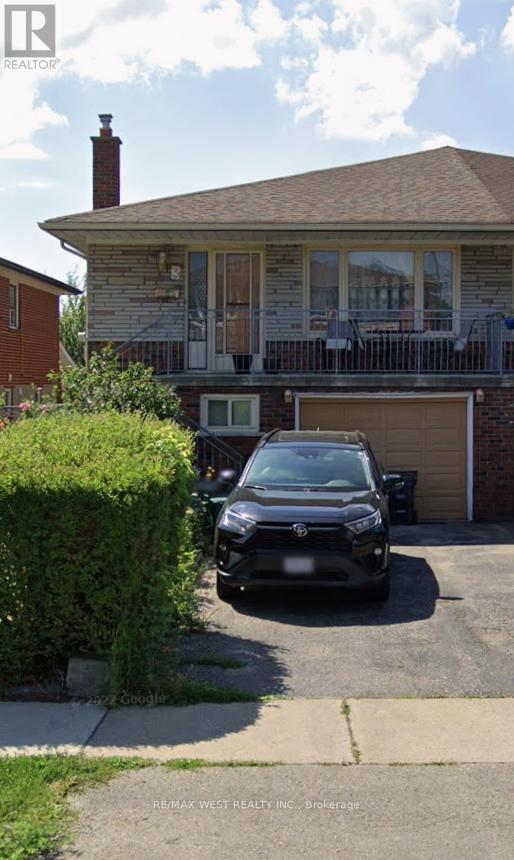 3 LAKELAND DRIVE, Toronto, Ontario