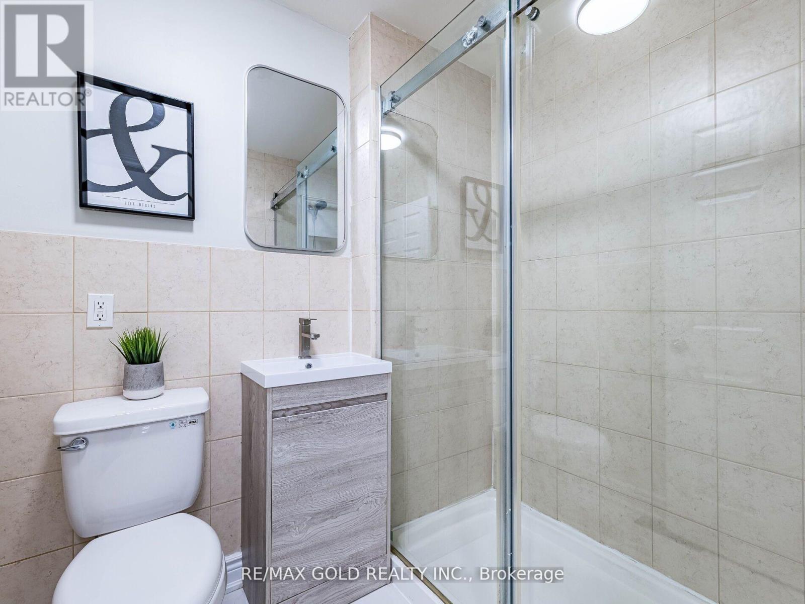 3 Hawkway Court, Brampton, Ontario  L6Y 4K7 - Photo 19 - W12631010