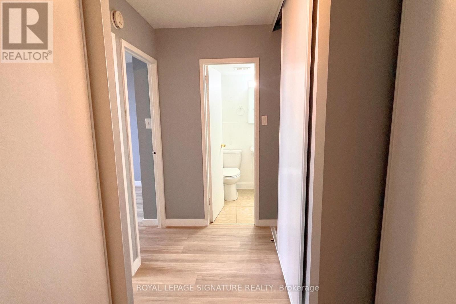 1211 - 200 Lotherton Pathway, Toronto (Yorkdale-Glen Park), Ontario  M6B 2G9 - Photo 2 - W12631022