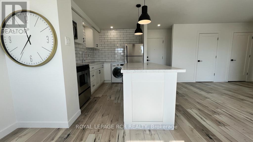 303 - 9 Princess Street, Orangeville, Ontario  L9W 1W1 - Photo 4 - W12631026