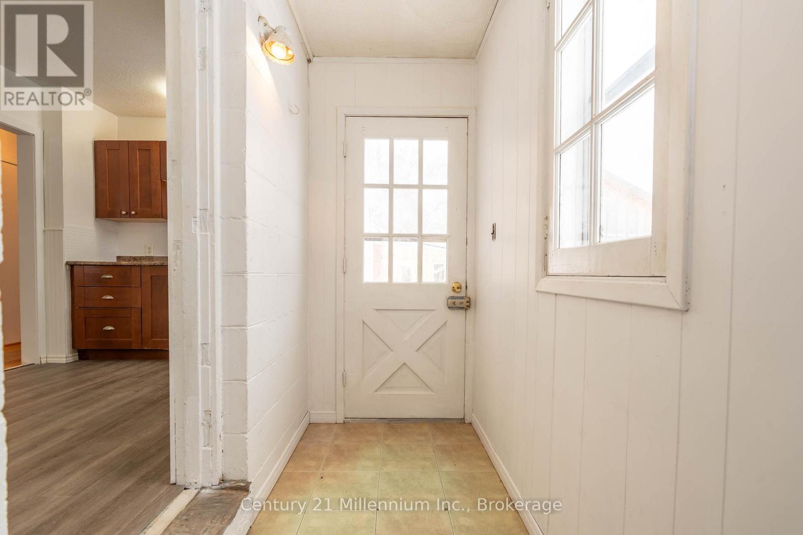 701 5th Street E, Owen Sound, Ontario  N4K 1E4 - Photo 21 - X12631048