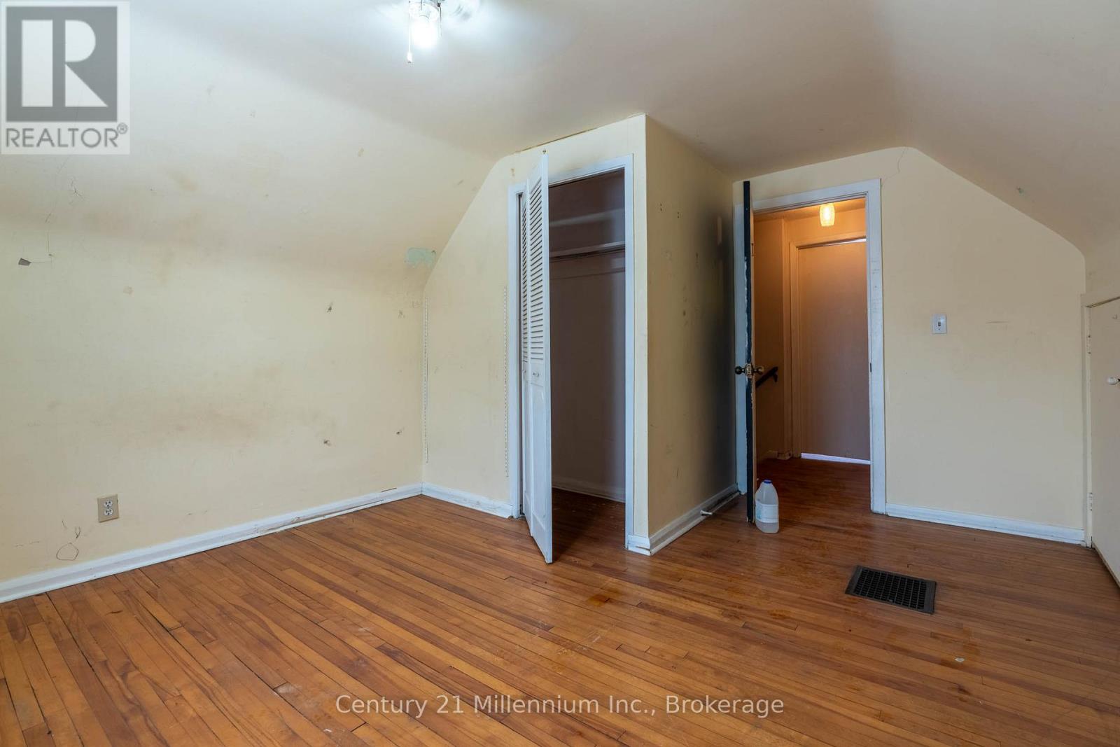 701 5th Street E, Owen Sound, Ontario  N4K 1E4 - Photo 24 - X12631048