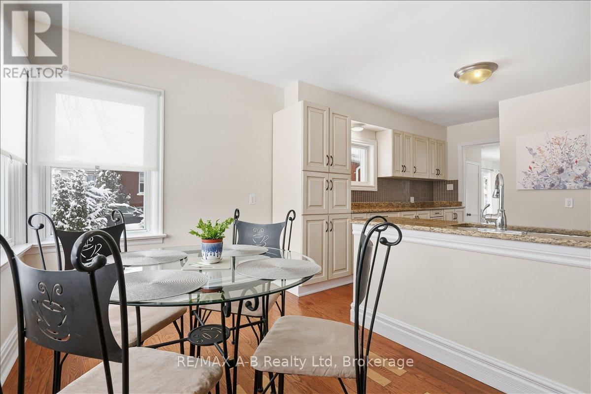 296 Huron Street, Stratford, Ontario N5A 5T4 - Photo 11 - X12631054