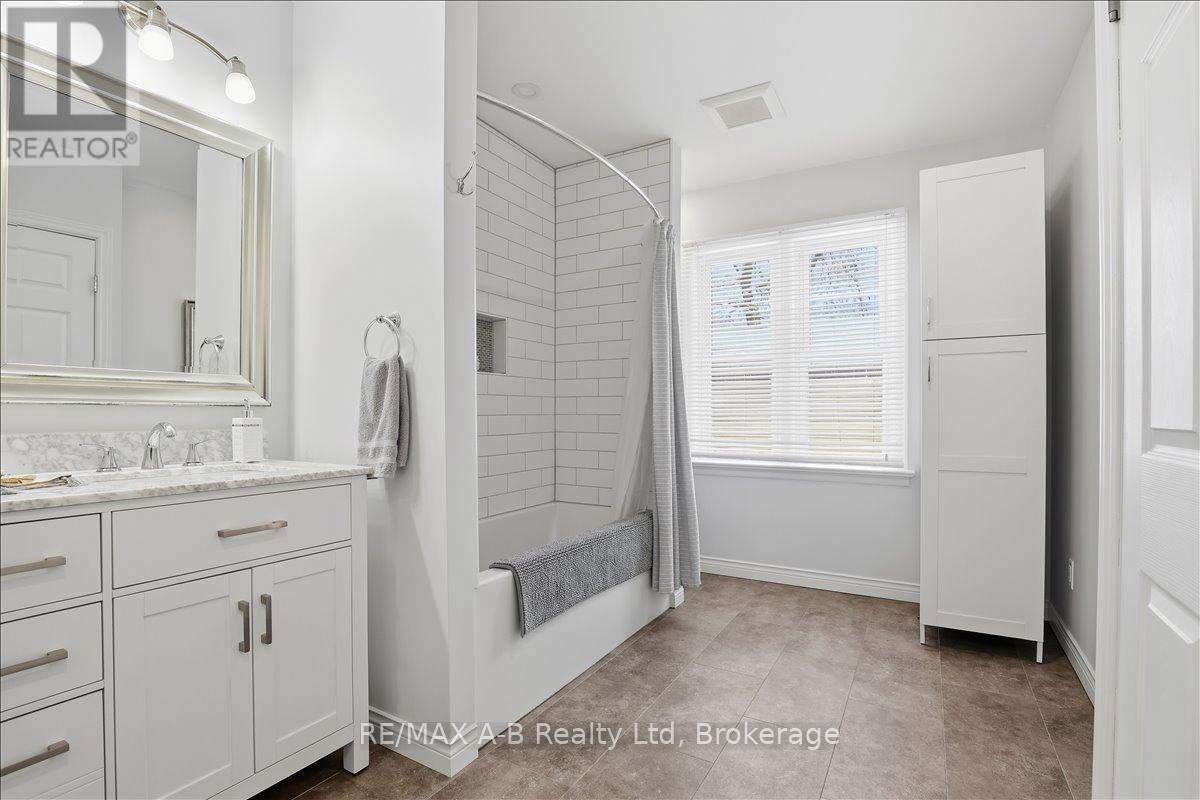 296 Huron Street, Stratford, Ontario N5A 5T4 - Photo 23 - X12631054