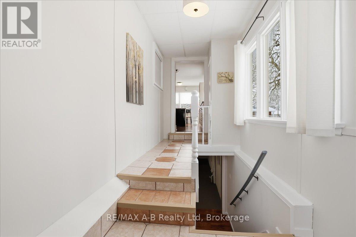 296 Huron Street, Stratford, Ontario N5A 5T4 - Photo 27 - X12631054