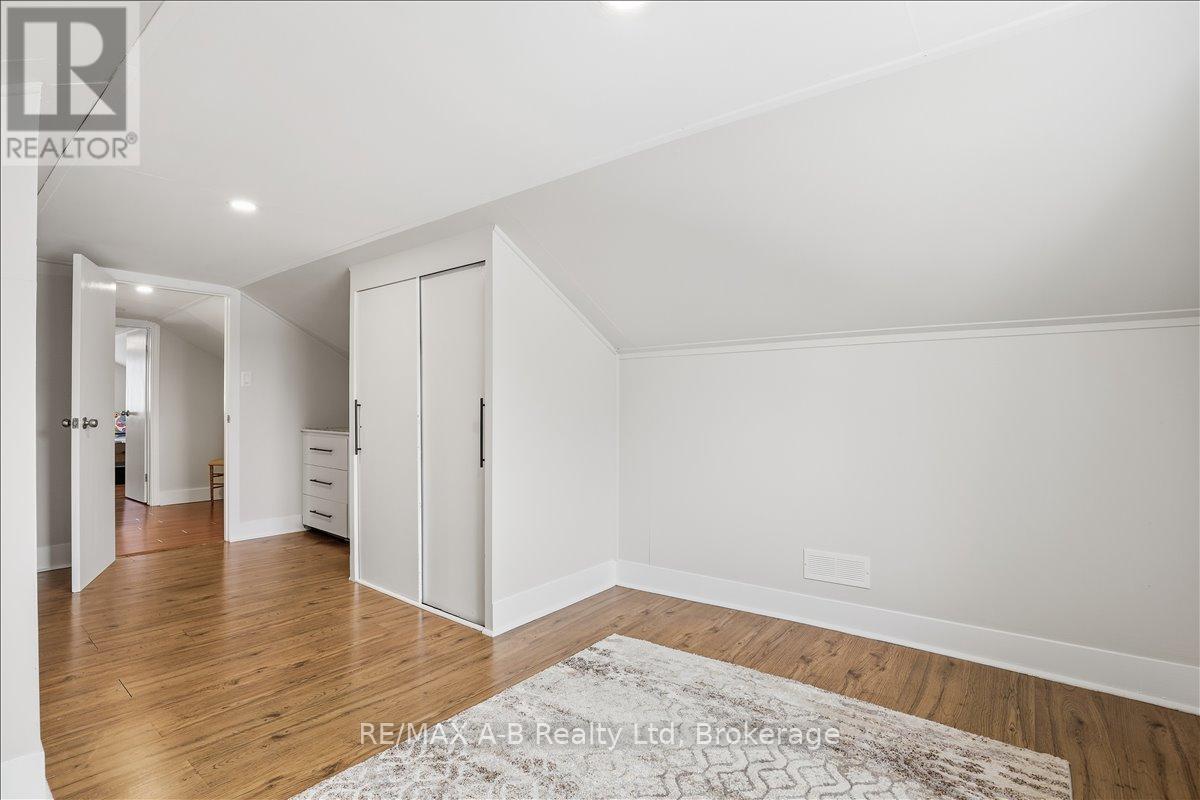 296 Huron Street, Stratford, Ontario N5A 5T4 - Photo 32 - X12631054