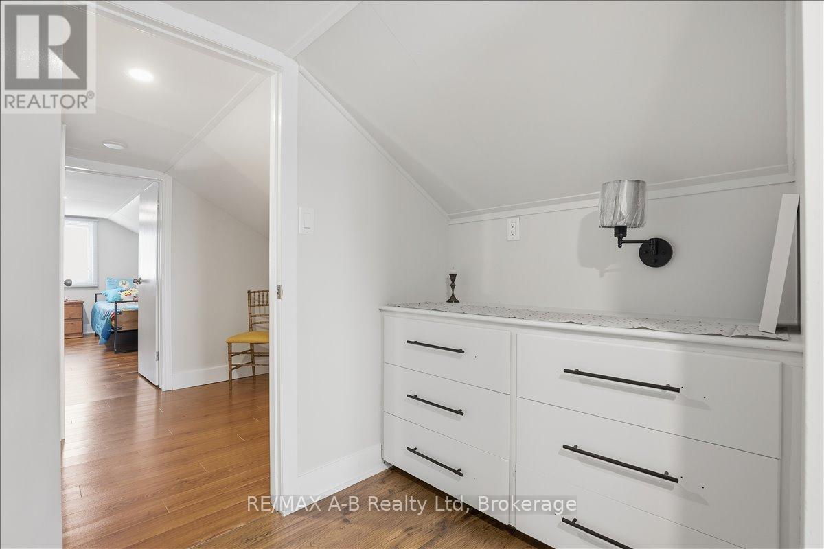 296 Huron Street, Stratford, Ontario N5A 5T4 - Photo 33 - X12631054