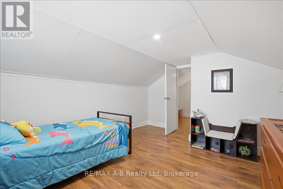 296 Huron Street, Stratford, Ontario N5A 5T4 - Photo 34 - X12631054