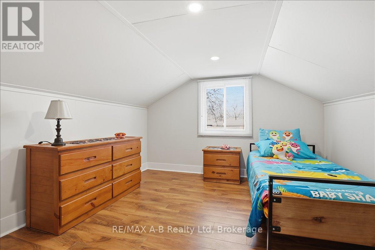 296 Huron Street, Stratford, Ontario N5A 5T4 - Photo 35 - X12631054