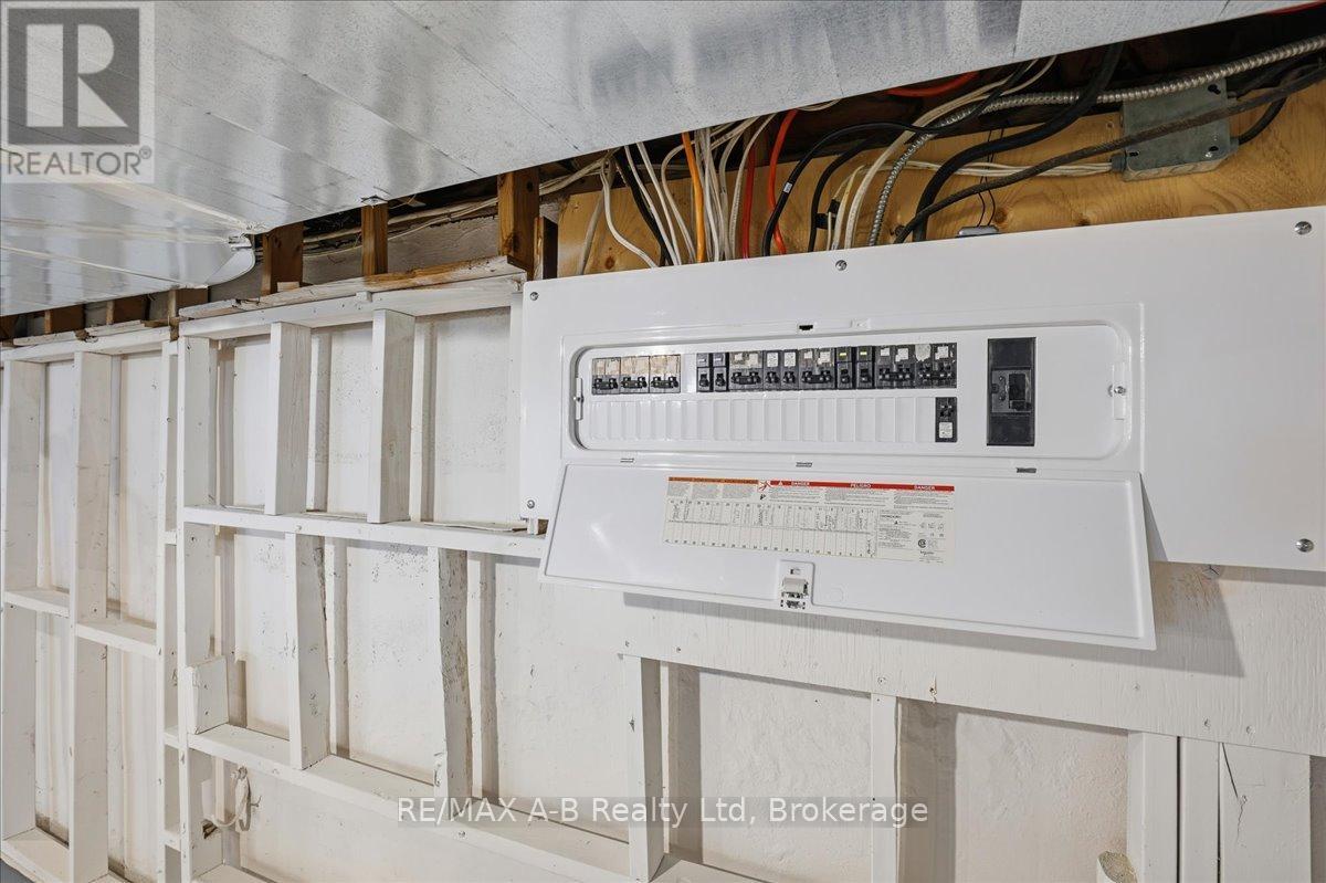 296 Huron Street, Stratford, Ontario N5A 5T4 - Photo 39 - X12631054