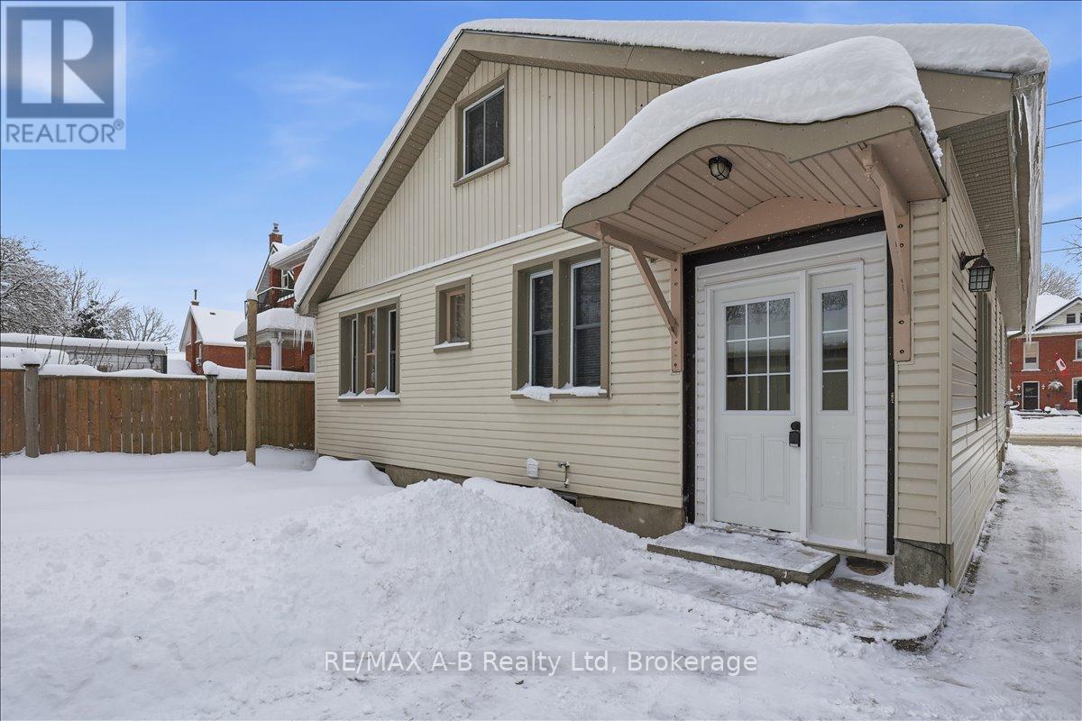 296 Huron Street, Stratford, Ontario N5A 5T4 - Photo 40 - X12631054