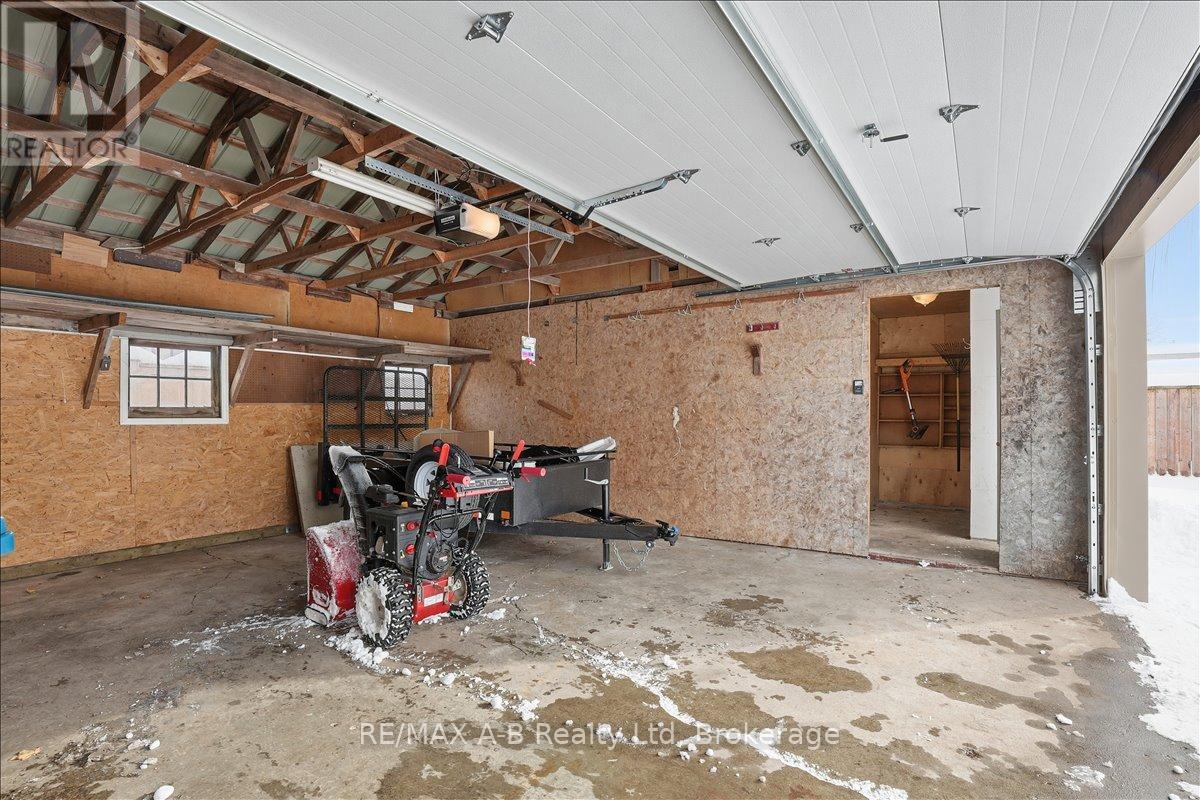 296 Huron Street, Stratford, Ontario N5A 5T4 - Photo 44 - X12631054