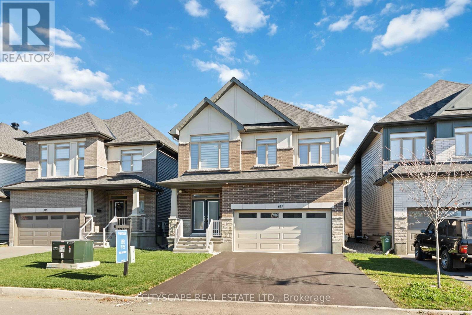 617 Kenabeek Terrace, Ottawa, Ontario  K4M 0B3 - Photo 2 - X12630992