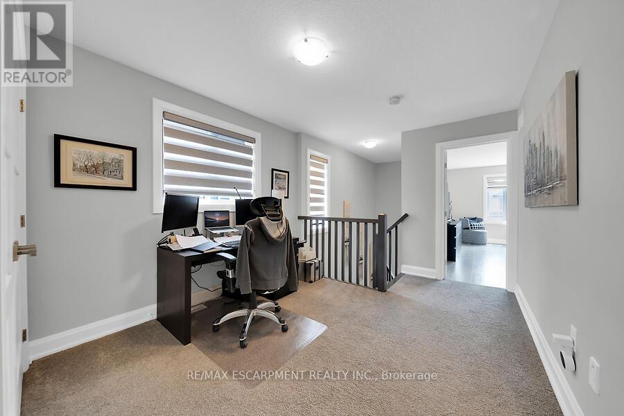 123 Westbank Trail, Hamilton, Ontario  L8J 0H3 - Photo 13 - X12389769