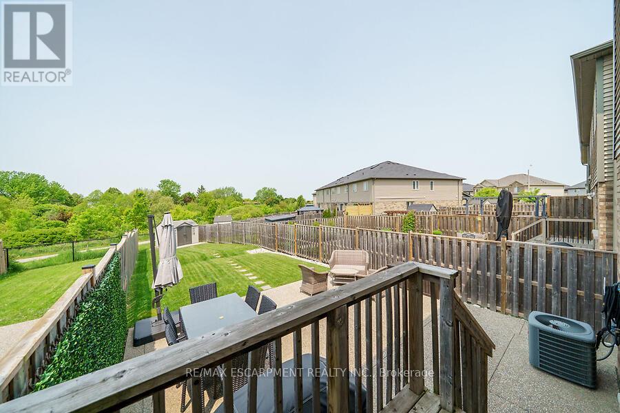 123 Westbank Trail, Hamilton, Ontario  L8J 0H3 - Photo 29 - X12389769