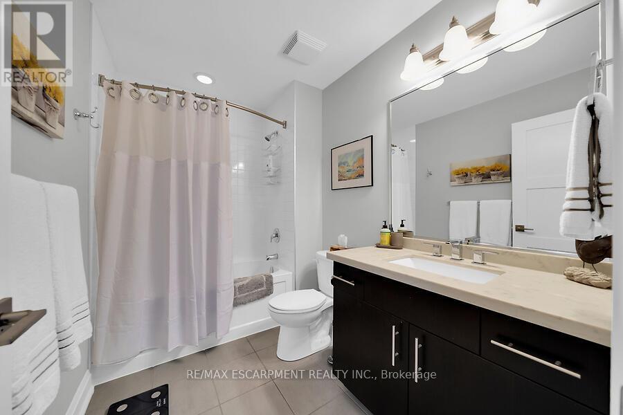 123 Westbank Trail, Hamilton, Ontario  L8J 0H3 - Photo 14 - X12389769