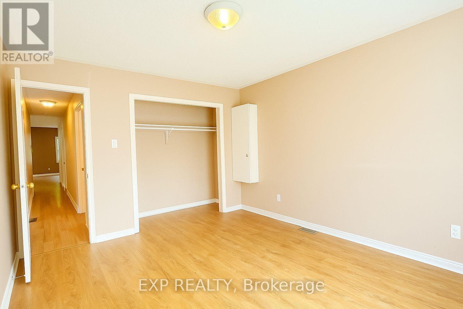 1023 Vista Barrett Private, Ottawa, Ontario K4P 1C8 - Photo 10 - X12631036