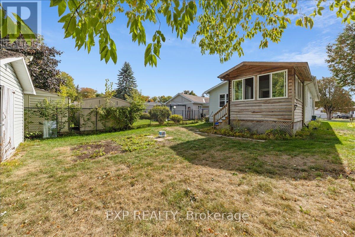 1023 Vista Barrett Private, Ottawa, Ontario K4P 1C8 - Photo 16 - X12631036