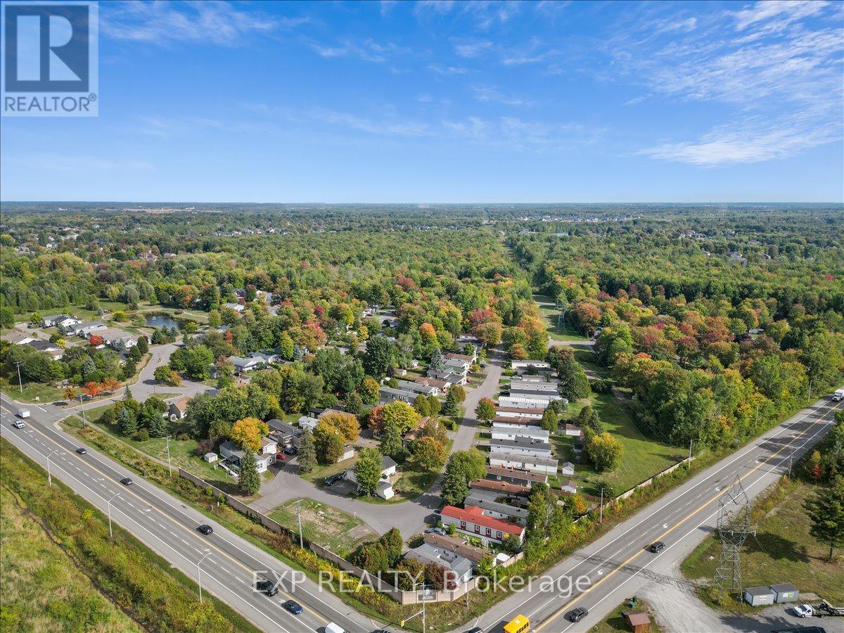 1023 Vista Barrett Private, Ottawa, Ontario K4P 1C8 - Photo 25 - X12631036