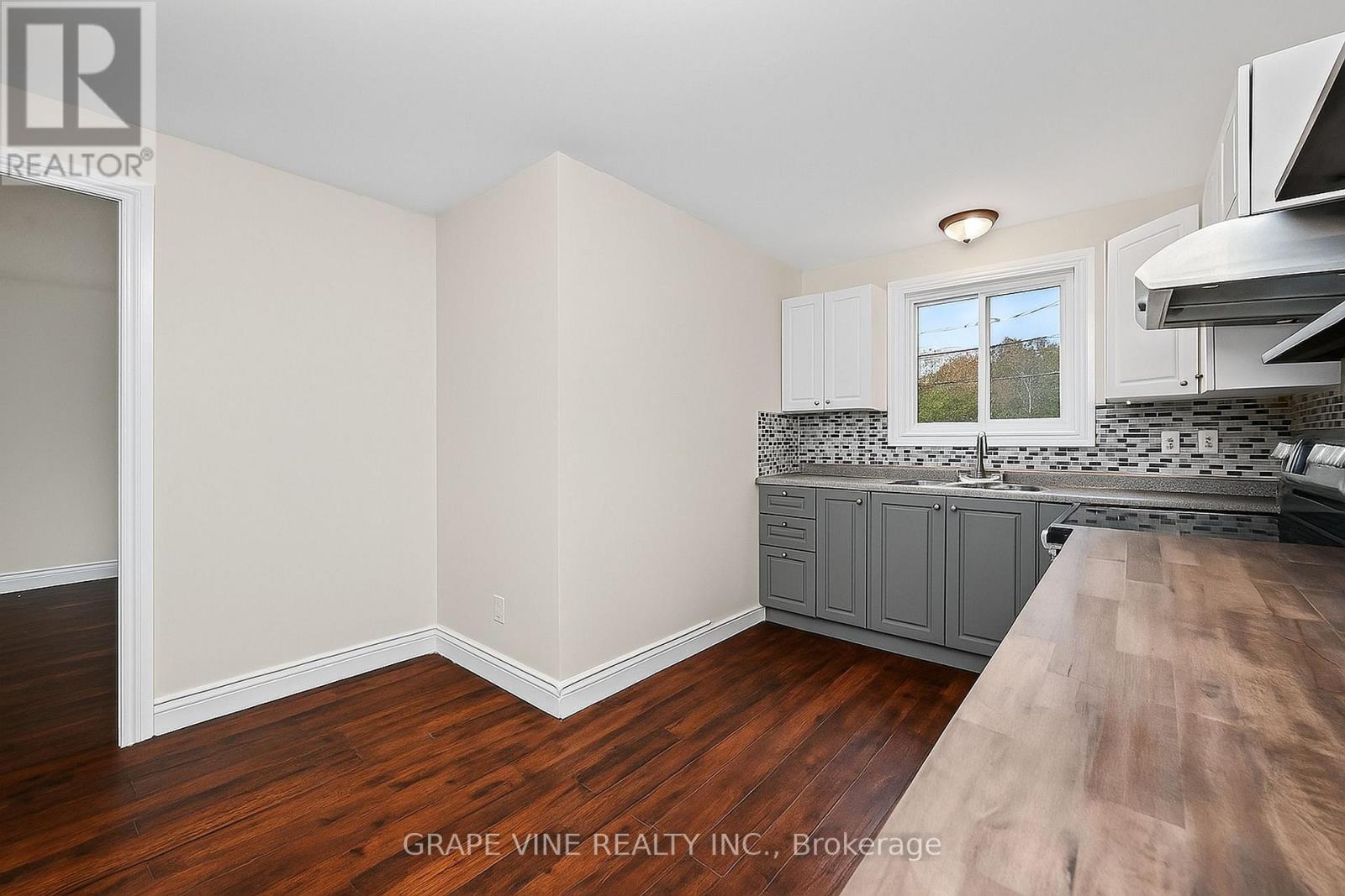 179 Victoria Street, Mississippi Mills, Ontario K0A 1A0 - Photo 11 - X12631126