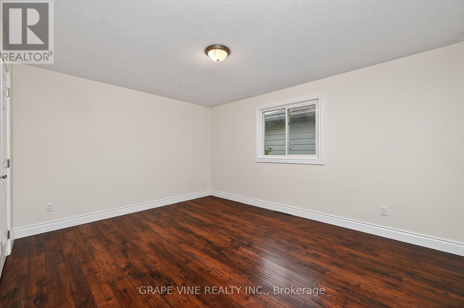 179 Victoria Street, Mississippi Mills, Ontario K0A 1A0 - Photo 15 - X12631126