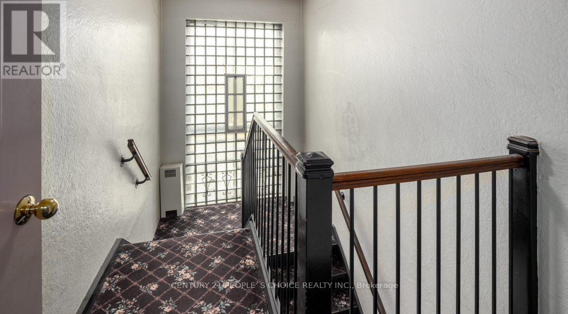 6 - 869 Avenue Road, Toronto, Ontario  M5P 2K5 - Photo 2 - C12435849