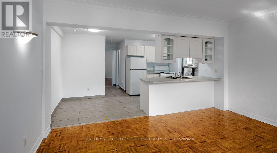 6 - 869 Avenue Road, Toronto, Ontario  M5P 2K5 - Photo 3 - C12435849