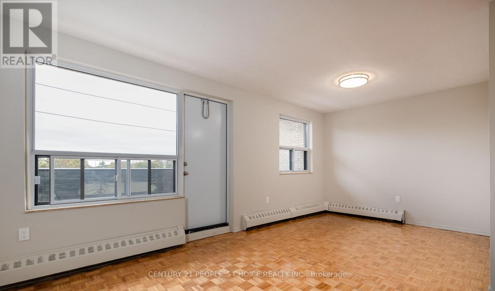 504 - 573 North Service Road, Mississauga, Ontario  L5A 1B5 - Photo 4 - W12515010