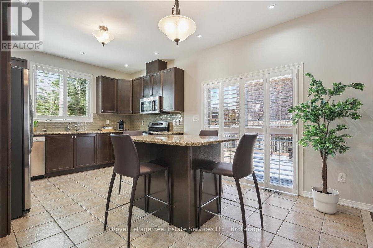 4737 Deforest Crescent, Burlington, Ontario  L7M 0K1 - Photo 18 - W12631130