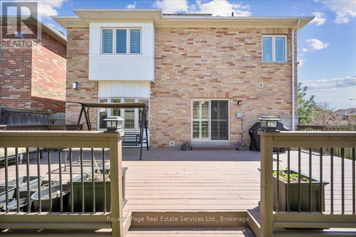 4737 Deforest Crescent, Burlington, Ontario  L7M 0K1 - Photo 41 - W12631130