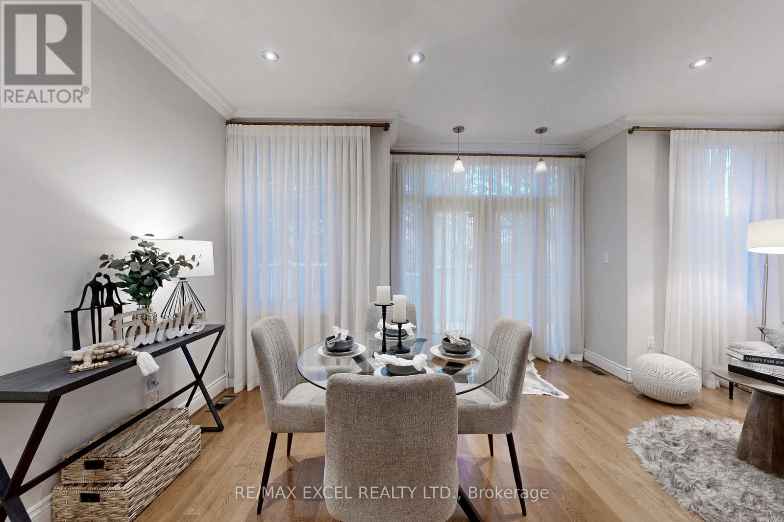 90 Fairleigh Crescent, Toronto, Ontario  M6C 3R9 - Photo 12 - C12629984