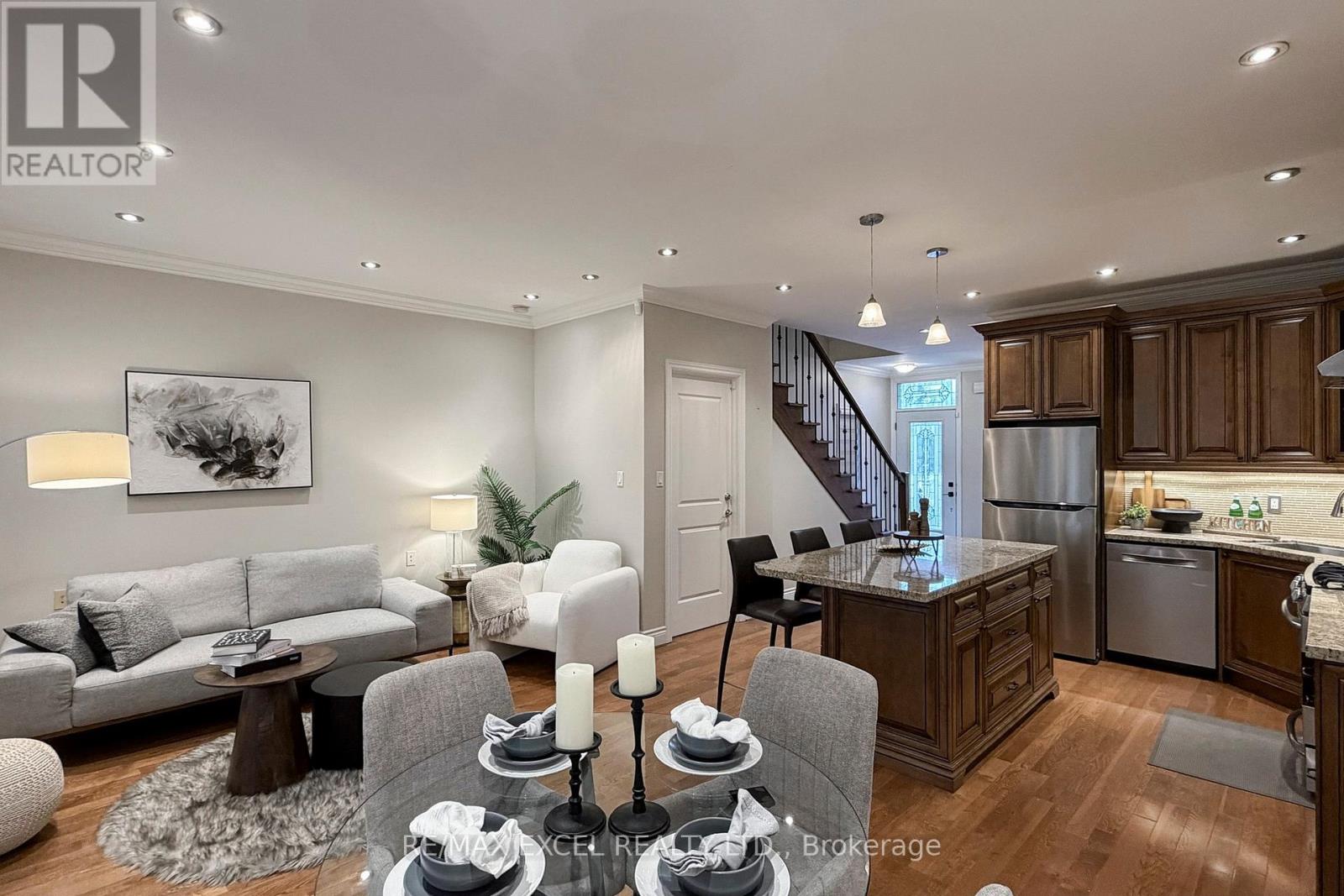 90 Fairleigh Crescent, Toronto, Ontario  M6C 3R9 - Photo 14 - C12629984