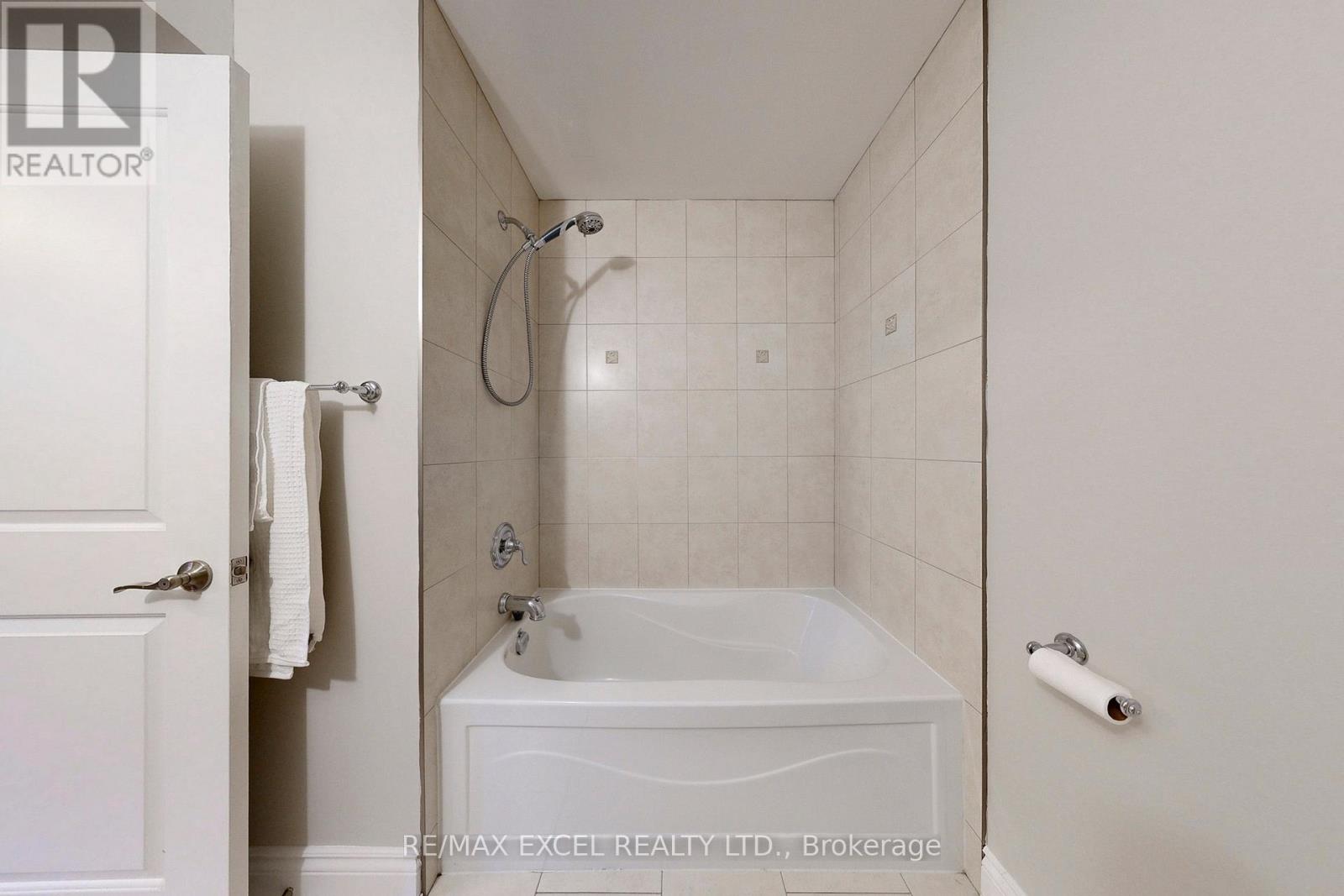 90 Fairleigh Crescent, Toronto, Ontario  M6C 3R9 - Photo 30 - C12629984