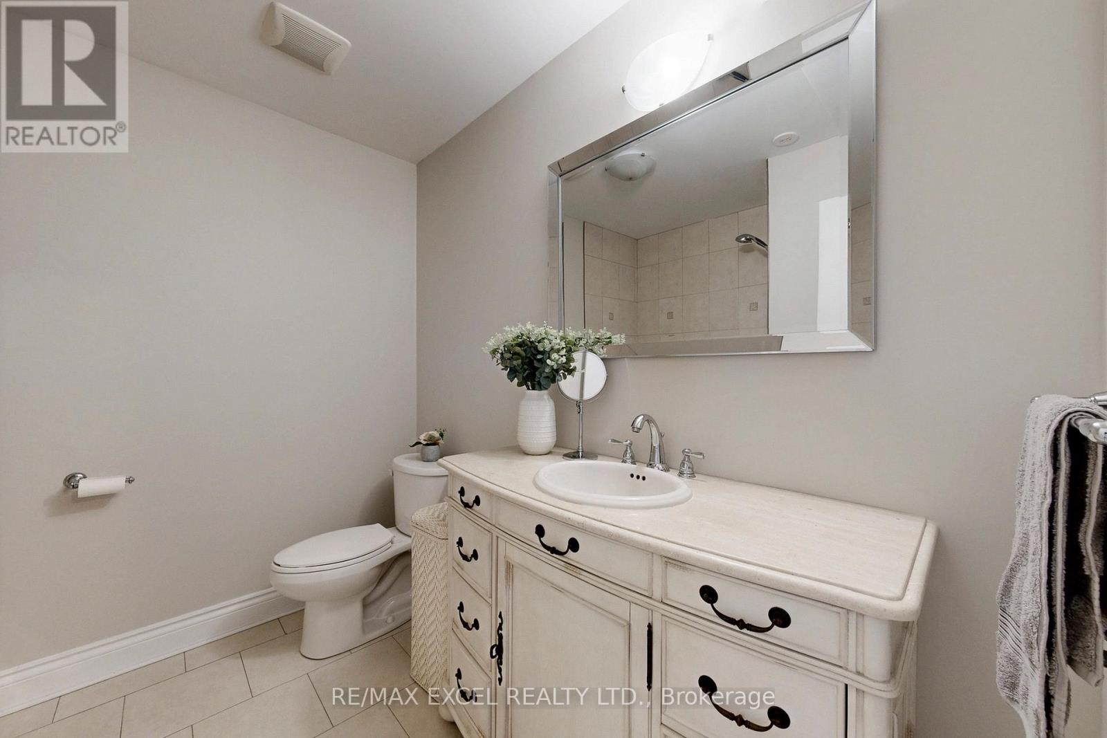 90 Fairleigh Crescent, Toronto, Ontario  M6C 3R9 - Photo 29 - C12629984