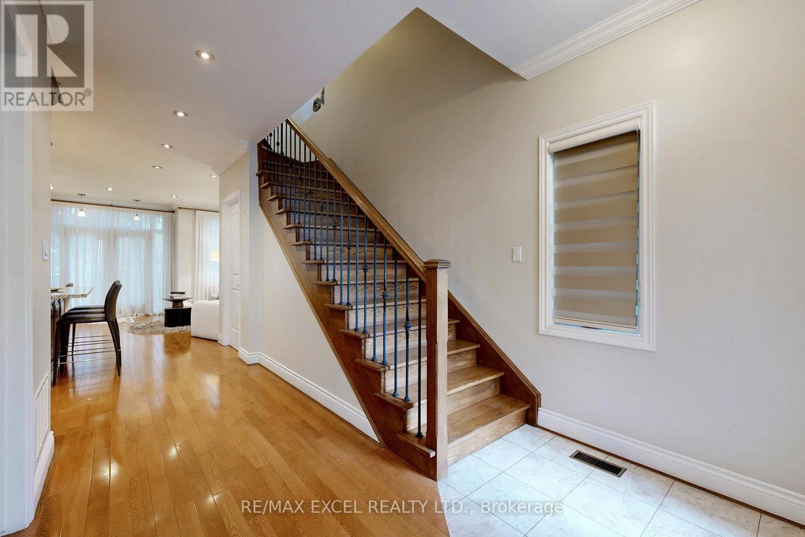 90 Fairleigh Crescent, Toronto, Ontario  M6C 3R9 - Photo 18 - C12629984