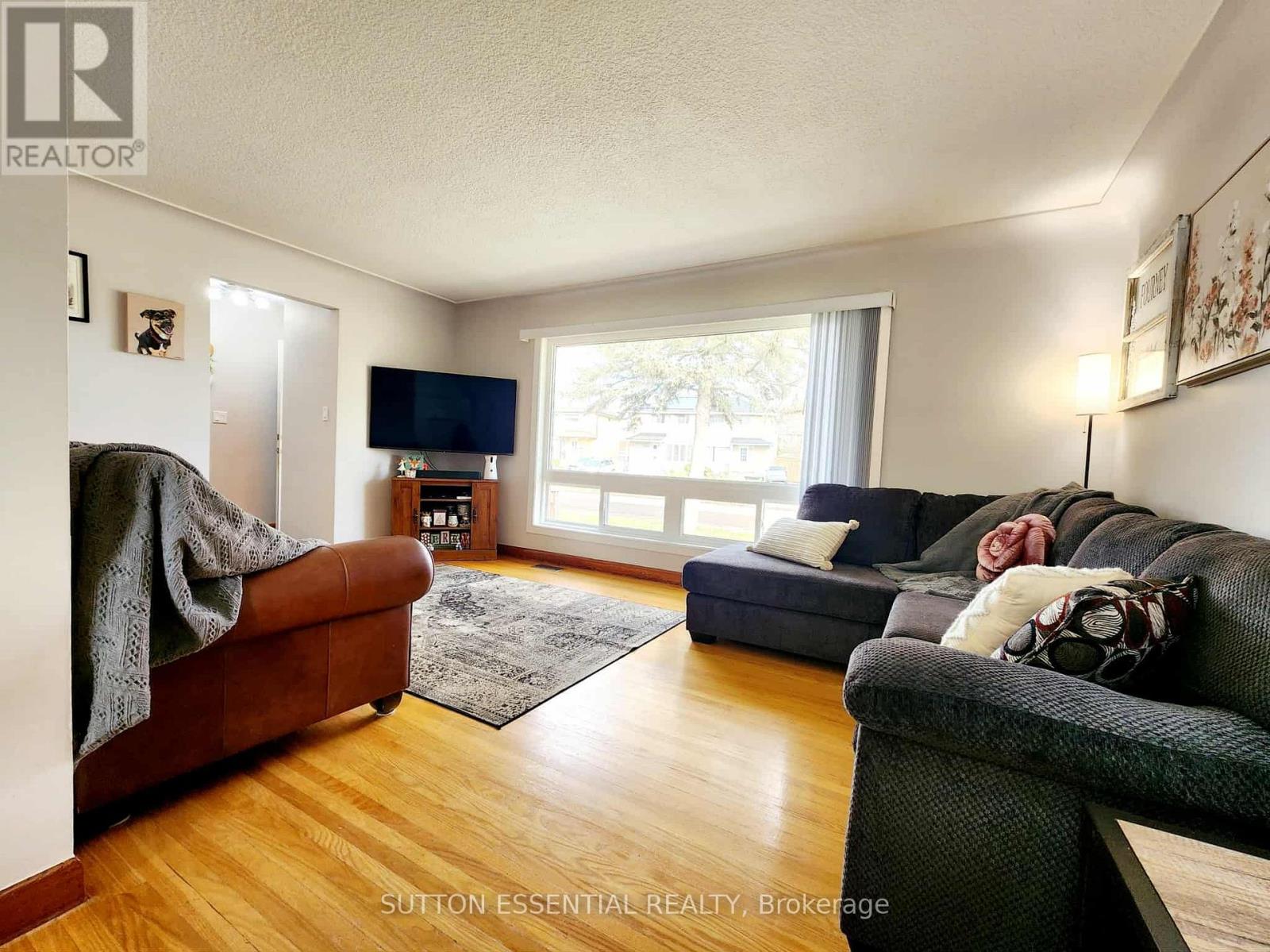 316 First Avenue, Brockville, Ontario  K6V 3C1 - Photo 8 - X12573376