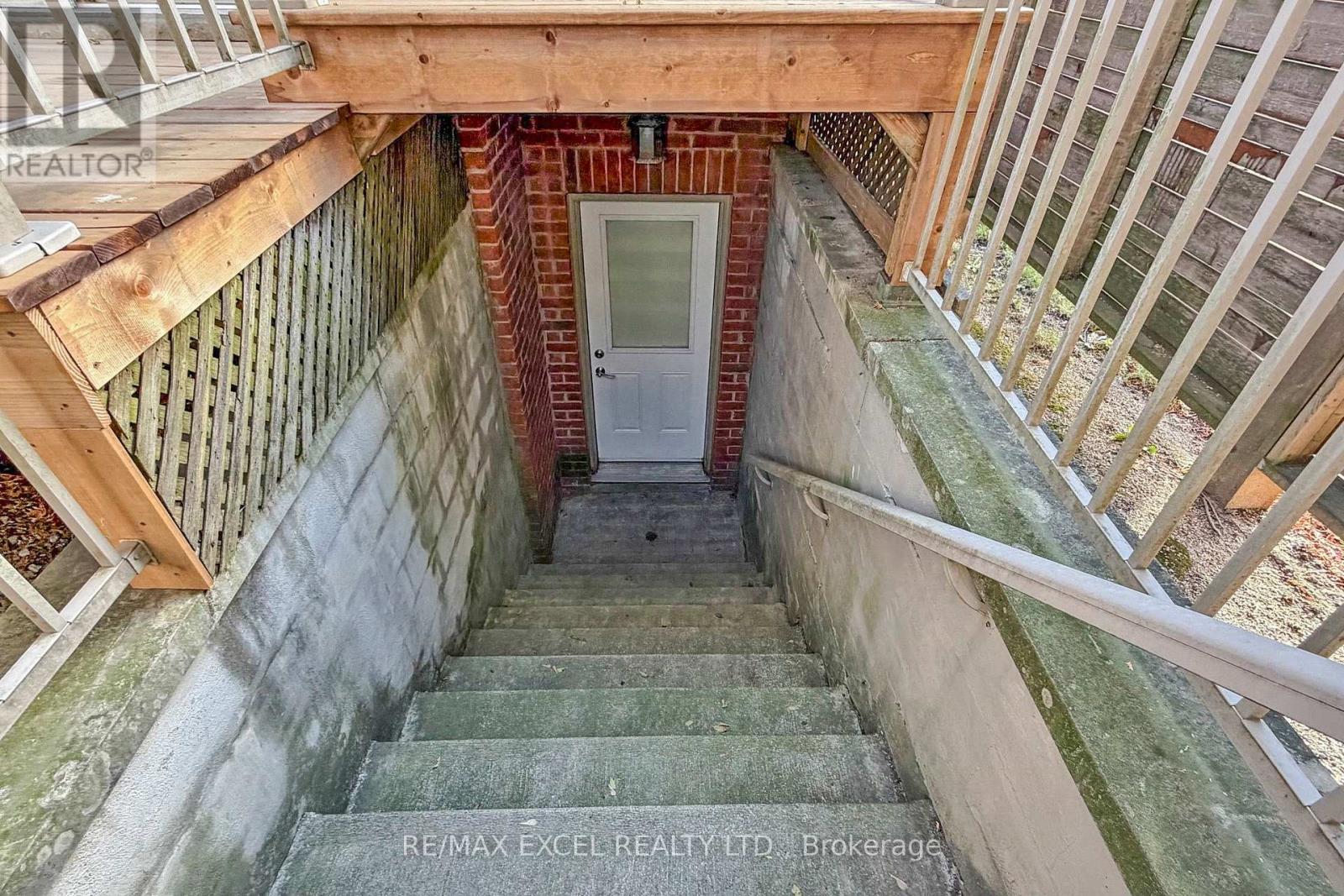 90 Fairleigh Crescent, Toronto, Ontario  M6C 3R9 - Photo 49 - C12629984