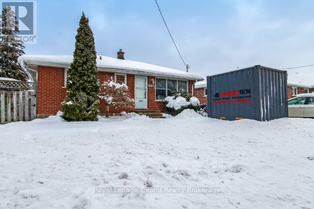 772 Devonshire Avenue E, Woodstock (Woodstock - North), Ontario  N4S 5R5 - Photo 18 - X12631110