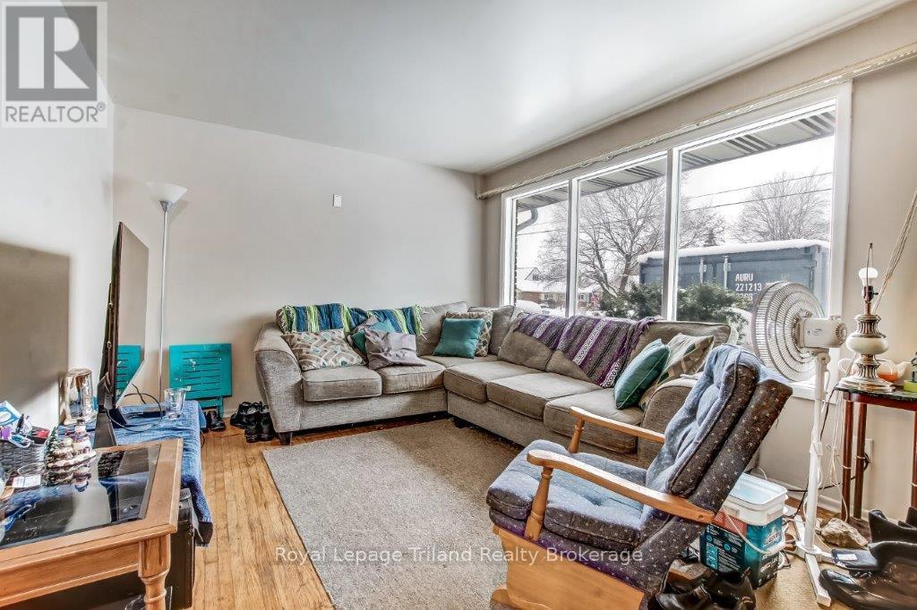 772 Devonshire Avenue E, Woodstock (Woodstock - North), Ontario  N4S 5R5 - Photo 3 - X12631110