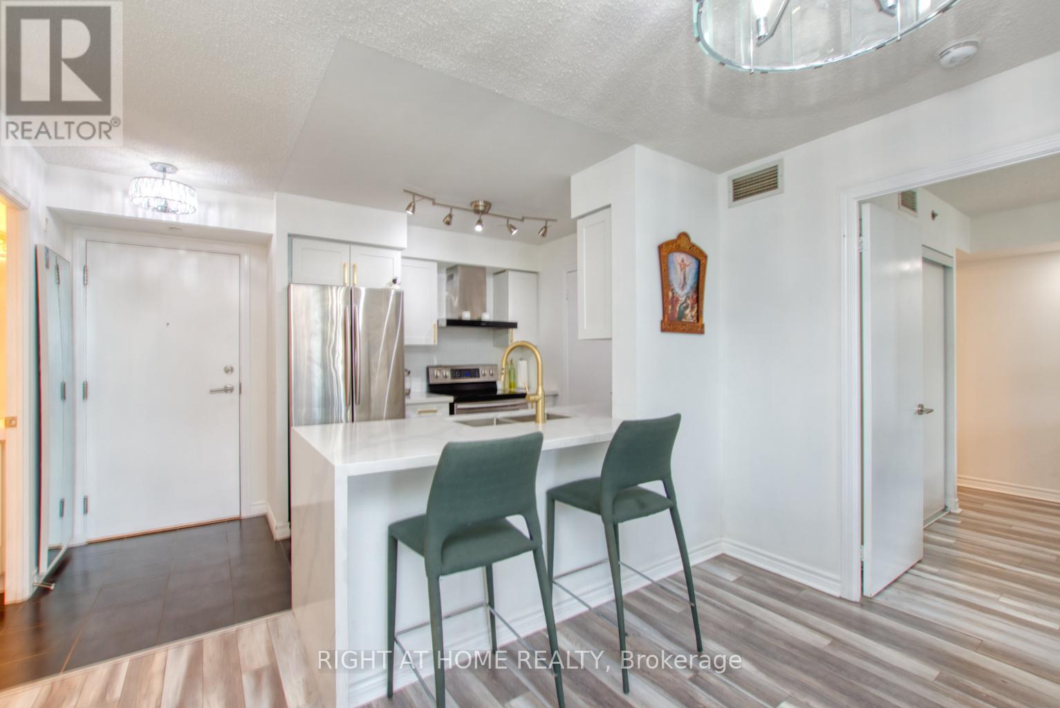 827 - 35 Saranac Boulevard, Toronto, Ontario  M6A 2G4 - Photo 8 - C12482865