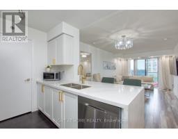 827 - 35 SARANAC BOULEVARD, Toronto, Ontario