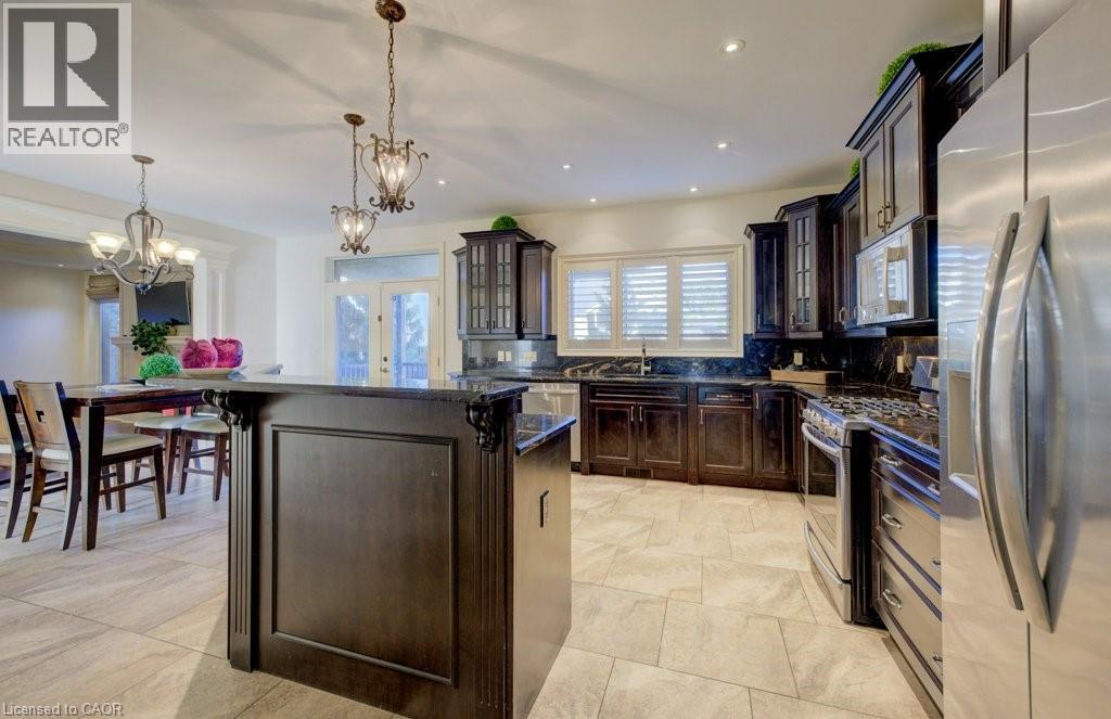 6379 Christopher Crescent, Niagara Falls, Ontario  L2H 0B3 - Photo 11 - 40793675