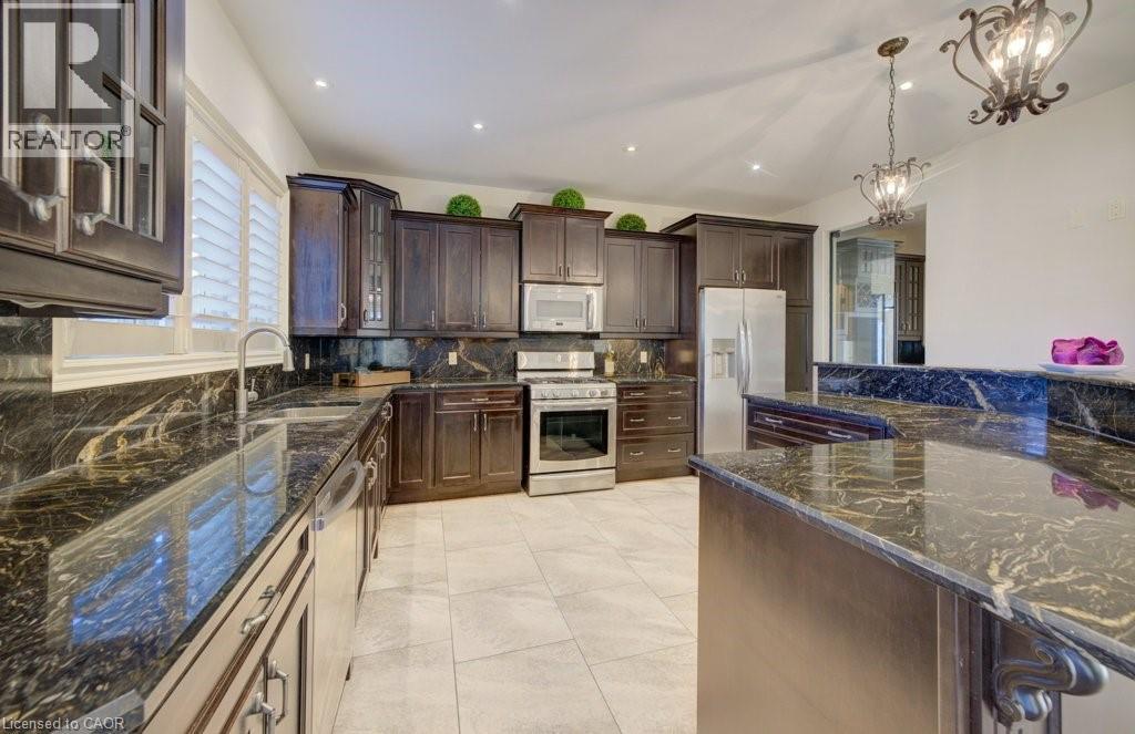 6379 Christopher Crescent, Niagara Falls, Ontario  L2H 0B3 - Photo 14 - 40793675